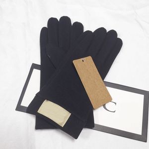 Designer de luxe de haute qualité en cuir véritable mitaines gants marque de mode lettre impression hommes femmes épaissir cachemire doigts mitaines coupe-vent garder au chaud gant