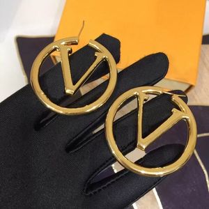 Luxe ontwerper Hoop oorbel voor vrouwen Big Circle Hoops Gold Stud -oorringen 4 cm Letter V Studs Fashion Designers Sieraden Earring 2303204BF