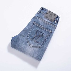 Jeans de créateurs de luxe pour hommes Summer New Jeans pour la marque haut de gamme pour hommes Slim Fit Small Feet Men's Trendy Blue Pantal