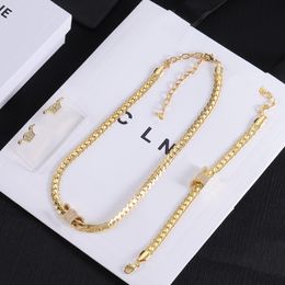 Luxe designer sieraden 18K GOUD GOLDE KINKEL SIEUMEN DIAMAND LOGO NILLACE OORRINGEN MEISJE VROUWEN VROUWEN VERJAARDAG SET BRACKET NILLACE SET CADEA