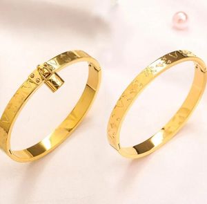 Bijoux de créateur de luxe 18 carats en or en acier inoxydable Amateurs de mariage Gift Bangles Europe Amérique Bracelets de style mode Femme Bangle