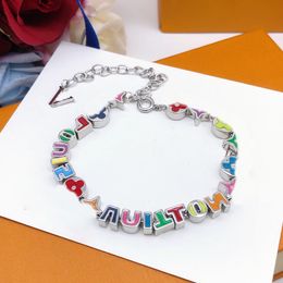 Pulsera de joyería de diseñador de lujo Presbyopia Pulseras de moda para hombres Mujeres marrones Viejas Flores Flores Beads Beads con caja y bolsas de polvo