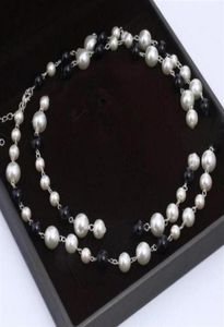 Collier de bijoux de créateur de luxe Collier de perles naturelles pour femmes Chaîne de pull longue accessoires de bijoux de mode élégants243S8364232