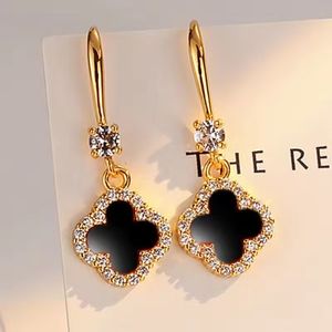 Bijoux de créateurs de luxe Boucle d'oreille en or 18 carats Bijoux en argent plaqué avec diamant Boucle d'oreille en nacre pour la fête des mères Femmes Hommes Cadeau de fête de Noël