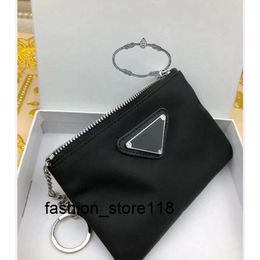 Diseñador de lujo Llavero Bolsa de lona de nylon Hombres Mujeres Mini carteras Llaveros Monedero de bolsillo con cremallera negro Amante Llaveros Titulares de tarjetas Llavero Accesorios de moda