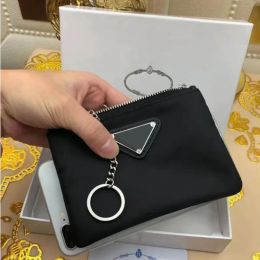 Diseñador de lujo llavero Bolsa de lona de nylon Hombres Mujeres Mini carteras Llaveros Monedero de bolsillo con cremallera negro Llaveros para amantes Titulares de tarjetas Llavero Accesorios de moda