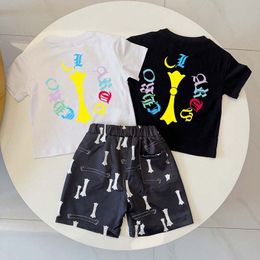 Designer de luxe enfants vêtements ensembles T-shirt marque bébé filles garçons costumes classiques enfants été à manches courtes lettre short à lettres mode chemise cott B612 #