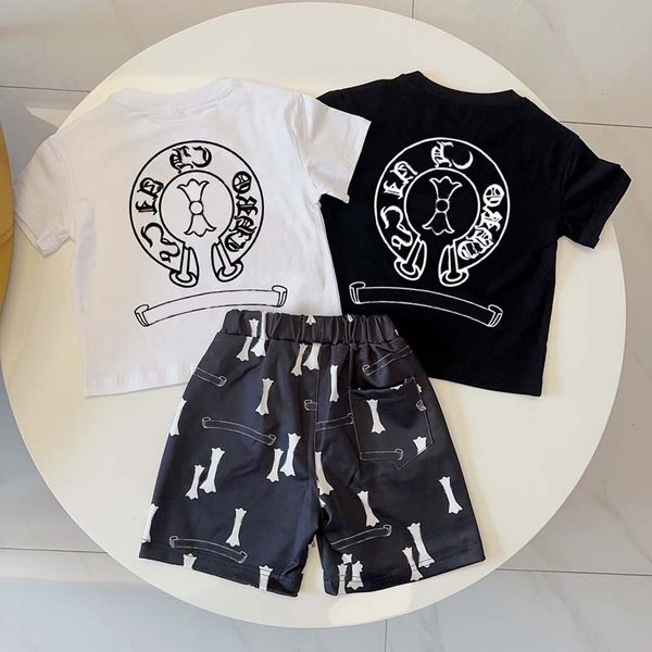 Ensembles de luxe T-shirt Marque Garçons Designer Vêtements pour enfants Filles Bébé Costumes classiques Enfants d'été à manches courtes Lettre Lettre Shorts Chemise de mode cott 95By #