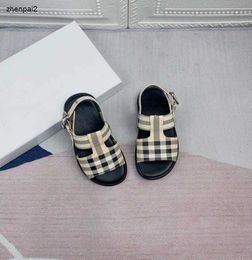 Designer de luxe enfants sandale motif à carreaux multicolores chaussures en cuir pour bébé tailles 26-35 pantoufles d'été fille y compris boîte à chaussures de marque