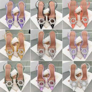 Designer de luxe dames sandales chaussures habillées Amina Muaddi mode cristal talons PVC caoutchouc soleil pointu Sexy dos nu Bar fête chaussures de mariage 95mm boîte d'origine 35-42