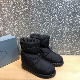 Designer de luxe dames bottes d'hiver chaussures femmes en nylon matelassé demi-bottes mode plat botte de neige taille 35-41