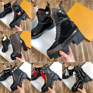 Designer de luxe en cuir femmes bottes Martin Desert Boot flamants roses médaille de flèche d'amour cuirs véritables chaussures de créateurs d'hiver grossiers