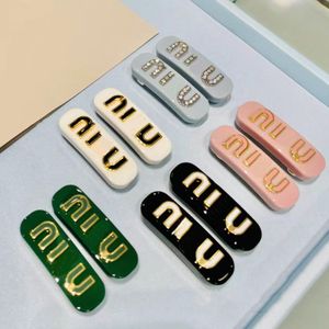 Luxury Designer Letter Hair Clips Youth Style Versatile Barrettes Classic HairJewelry With Brand Logo High Quality Family Love Gift Side Hair Clips