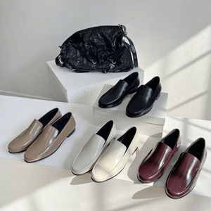 Luxe designer loafers Topkwaliteit mode Echt leer eenvoudig Platte schoenen met ronde neus Wandelschoenen Kantoorschoenen