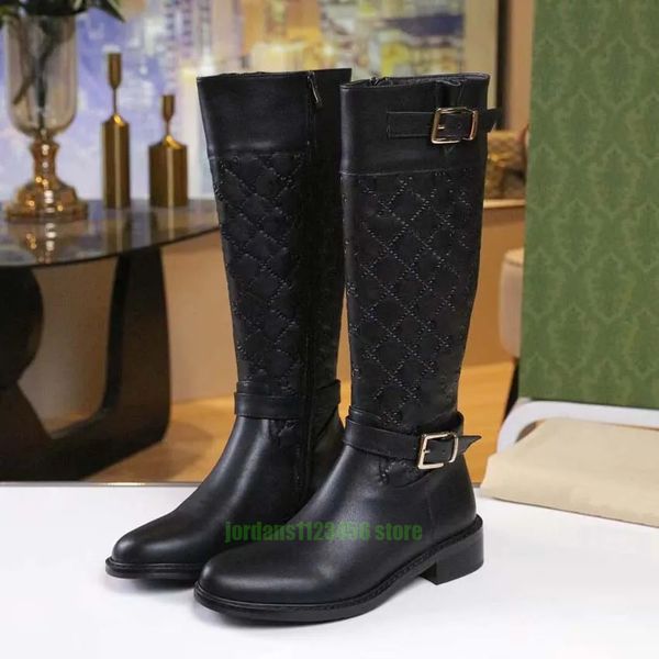 Designer de luxe longue botte femmes classique épissage mode chevalier bottes rétro hiver cuir boucle noire talon grossier femmes chaussures mi-baril bottillons