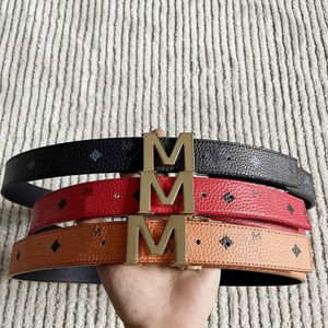 Designer de luxe M Gold Buckle Baille Fashion Vérite en cuir authentique Black Red Belts pour hommes Lettre STRAP CLASSIQUE 105-125CM 276J