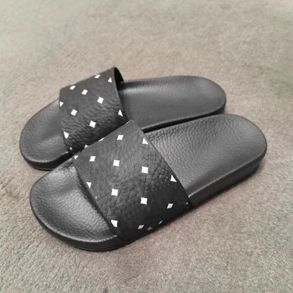 Diapositiva de diseñador de lujo Hombres Mujeres Sandalia Visetos Goma Cuero texturizado carta Zapatilla Verano Playa al aire libre Zapato con caja envío gratis