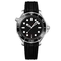 Relojes para hombres de alta calidad de diseñador de lujo Mecanismo automático OMG 2813 Movimiento 40 mm Espejo de zafiro clásico Esfera negra Buceo Relojes de negocios a prueba de agua