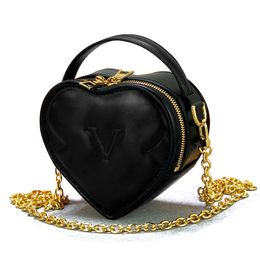 Luxe ontwerper Mini Crossbody Tas Tas Tool Hartvormige liefde Schoudertas 7a Kwaliteit gewatteerde geborduurde mini -ketens Schouder Handtassen Coin Purse Cosmetic Bag