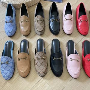 Luxury Designer Mules Hombres mocasines zapatos Mujeres Princetown Fashion Lefu Zapatos Flats Cadena Damas Zapatos casuales de cuero genuino Sandalias de cadena de metal de cuero múltiple