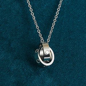 Collier de créateur de luxe 18k Gold Silver Double Ring C Bijouler avec diamant amour a des colliers de pendentif pour hommes bijoux
