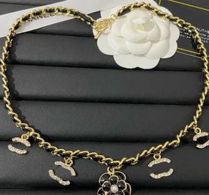 Collier de luxe de styliste, chaîne ras du cou en cuir, plaqué or 18 carats, pendentif en alliage, mode femmes, cadeaux de mariage, bijoux