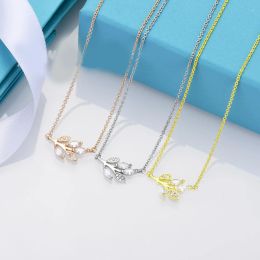 Luxury Designer Necklaces Crystal Leaf Branch Clover Charm Pendant Necklaces 18K Gold Plated Sweater Chain Necklace for Elegant Women Wedding Designer Jewelry