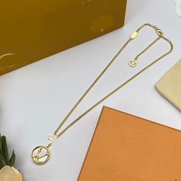 Colliers de créateurs de luxe Gold Newklace pour le collier de mode de bijoux de mariage pour femmes et homme avec boîte
