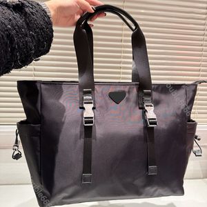 Luxe ontwerper Nylon Tote Tas, Messenger Bag, Classic Business Bag, veelzijdige crossbody -tas, stijlvolle schoudertas, reistas, laptopzak documenthoesje Attache Case