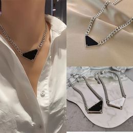 Collar con colgante de diseñador de lujo, collar clásico con letra triangular P, regalo para amantes de la joyería Punk para hombres y mujeres
