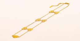 Colliers de pendentif de concepteur de luxe Brand de qualité supérieure Long Chain 18K Collier de fleurs plaquées or Femmes039 Collier d'amour ST7157731