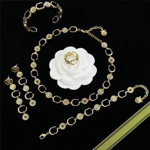 Luxe designer hangers zilveren kettingen gouden damesarmband ontwerpers hoepels oorbel G 925 zilveren sieradensets chrysant ornamenten minnaarringen 231185D