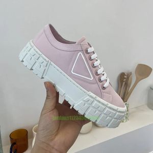 Luxe designer platform nylon canvas schoenen biscuit schoenen dames omgekeerde driehoek merk blauwe kersenbloesem poeder tarp casual sneakers