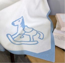 Mantas de diseño de pony de diseñador de lujo para bebés recién nacidos, manta de chal de algodón de alta calidad, tamaño 100 * 100 cm