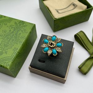 Luxe designer ring vrouw ring mode vintage klassieke stijl bloemdessin cadeau geven sociaal feest toepasselijk mooi goed