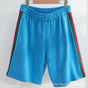 Das neue kurzärmelige Sportbekleidungsset für Männer und Frauen des Luxusdesigners Hemd Korrekte Version von einfarbiger Strickkleidung Netzrot Lässige Familienshorts Schutzhose