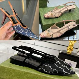 Sandales de luxe à talons plats pour femmes, maille respirante, décoration en cristal, boucle à la cheville, chaussures habillées formelles, sandales de marque à la mode décontractées