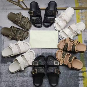 Luxe designer sandalen slippers voor mannen dames mode klassieke bloemenbrokaatglaasjes lederen rubber rood zwart witte flip flip bodems strandschoenen loafers 35-45