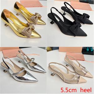 Luxe designer sandalen vrouwen met hoge hakken en casual slingbacks modieuze vlinder kristallen knoop decoratie leer puntige teen feest trouwschoenen