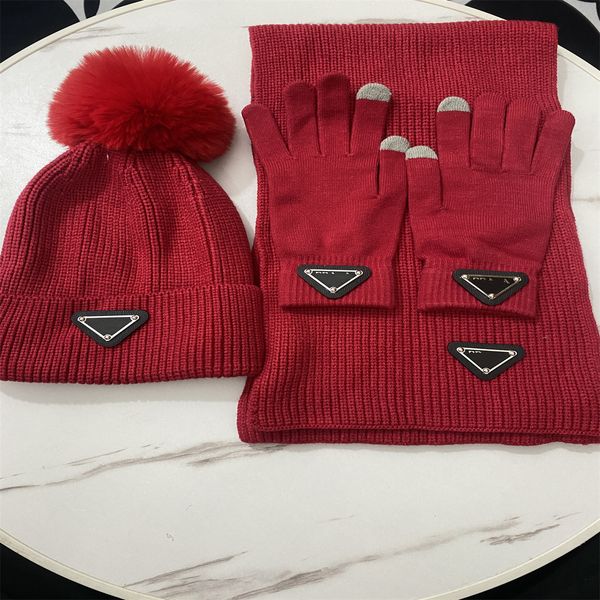 Écharpe de luxe de créateur, ensemble de gants, chapeau d'hiver pour femmes, ensemble écharpe en tricot chaud, chapeau d'hiver en plein air, châle à la mode