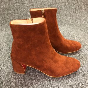 Designer de luxe Sexy Brown Velvet Round Head Red Fashion Sole Points à talon épais Talan Middle Moyen Bottes courtes féminines et Bottes courtes de la mode hivernale