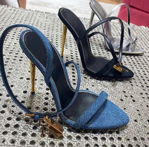 chaussure de créateur en cuir brillant pantoufle femme velours sandale rivet sentiment cadenas pointu luxe nu talon haut homme denim laminé cheville sangle 10.5CM glisser