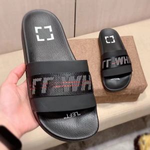 Luxury Designer Shoe Slide Sandal Vlogo Man Beach Flip Flop Rivet Outdoor Slippers Flat Talon Vltn Sliders en caoutchouc pour femme