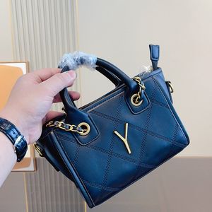 Diseñador de lujo Bolso de hombro Femme Bolsos de mano para mujer Bolsos de mano cruzados para mujer Shopper de cuero Bolsos pequeños con solapa Soporte de regalo al por mayor