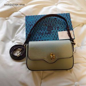 Tote épaule de concepteur de luxe Nouveau petit sac carré à main avec épaule simple et aisselle avancée Womensn5j