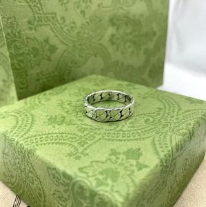 Designer de luxe Silver Lettre Band Anneaux Chaîne Modèle Bague Bague pour unisexe Hommes Femmes Lady Party Cadeau de mariage Bijoux avec boîte