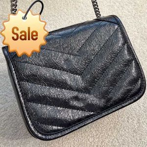 Sacs à bandoulière simples de créateur de luxe Postman Clamshell Oil Wax Leather Skew Fashion Small Diamond Chain Oil Wax Leather Single Shoulders Bag Ventes directes d'usine