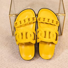 Luxe designer slippers 2022 pantoffels ketting sandalen kunnen gedragen worden door zowel mannen als vrouwen trend maat 35-41