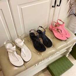 Diseñador de lujo Diapositivas 2022 sandalias de tacón bajo de cuero de verano clip toe estilo de hada mujer cadena gruesa espiga playa zapatos romanos tamaño 35-43