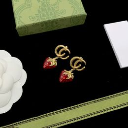 Luxe Designer Aardbei Diamanten Oorbellen Klassieke Stijl High-end Hoge Kwaliteit Sieraden Feest Bruiloft Bruid Cadeau